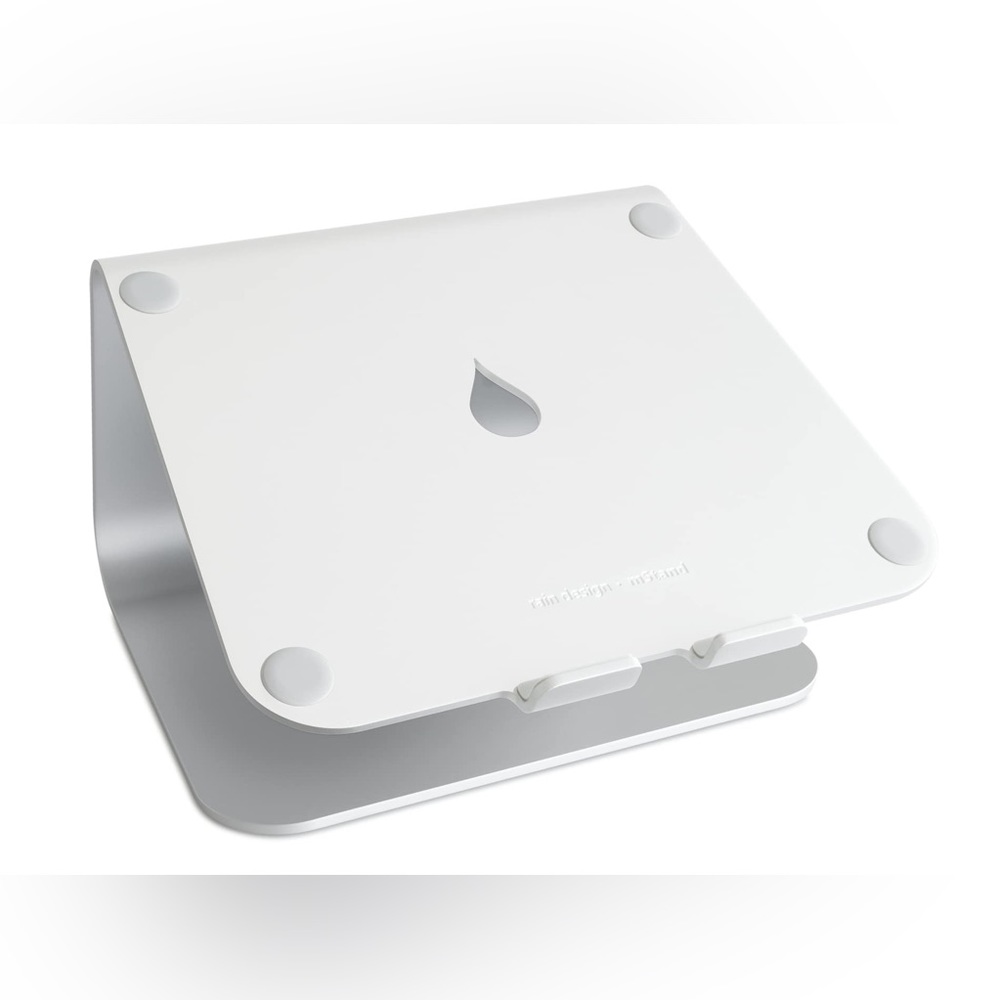 Rains Computer stand silver like new